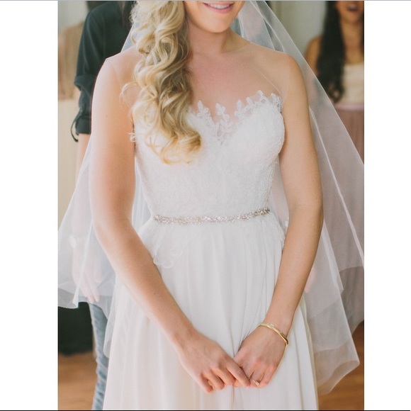 Sarah Seven Wedding Dress- The Violet Hour - Picture 4 of 7